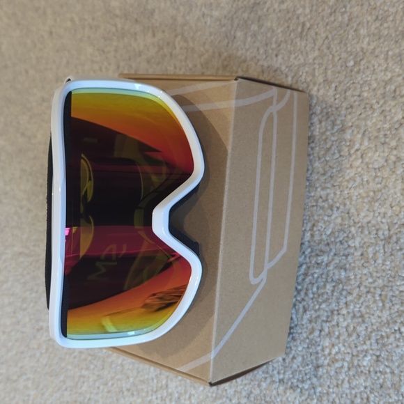 New Smith frontier goggles with fog x anti fog inner lens white with red mirror - Picture 3 of 7